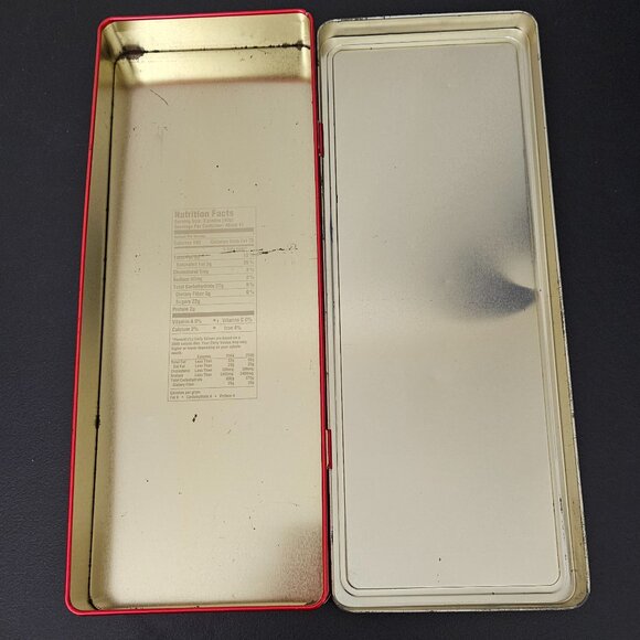 Russell Stover “Happy Holidays Elvis” Candy Tin-1999 Indoor Christmas Tree Scene - Picture 6 of 16